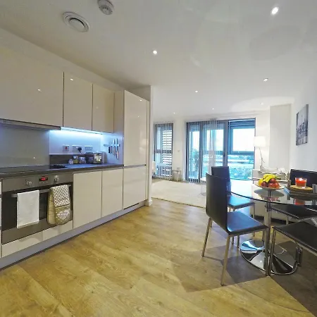 West Side Apartments -Brentford, London